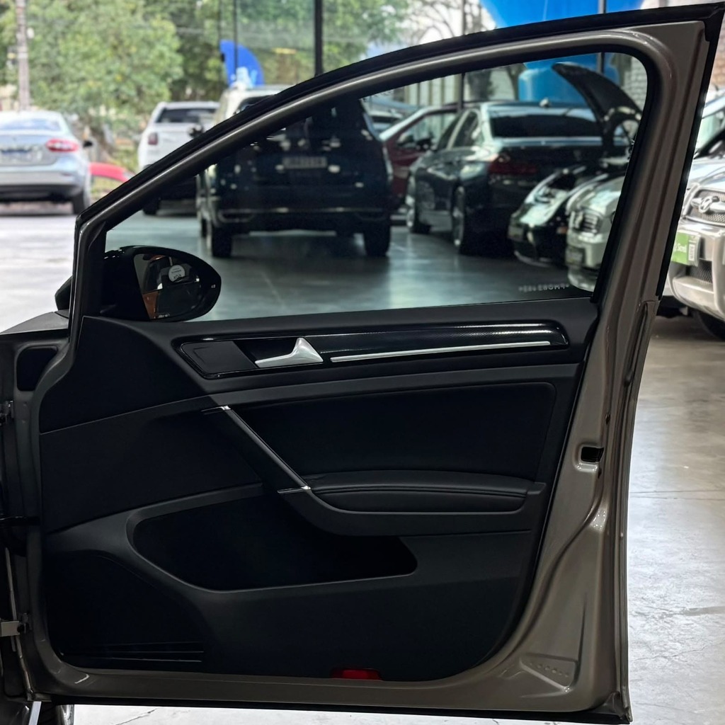 Volkswagen Golf Highline TSi 1.4 (Impecável – 100 Mil Km – Bancos em couro – Câmbio Aut)
