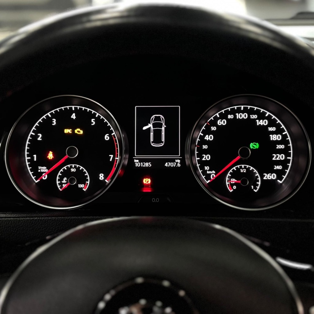 Volkswagen Golf Highline TSi 1.4 (Impecável – 100 Mil Km – Bancos em couro – Câmbio Aut)