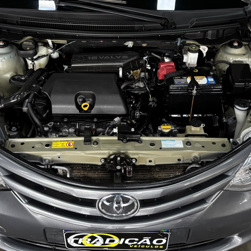 Toyota Etios Sedan X 1.5 Flex (Impecável – Manual – Ar e Direção)