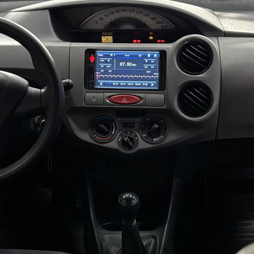Toyota Etios Sedan X 1.5 Flex (Impecável – Manual – Ar e Direção)