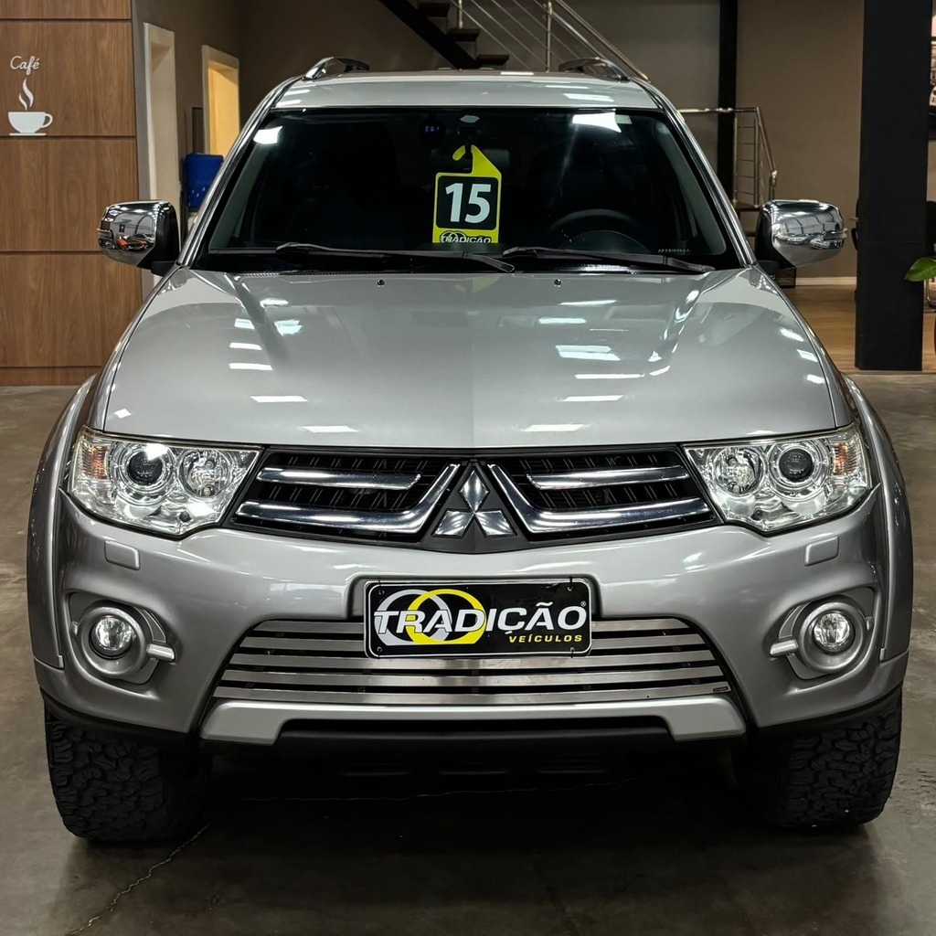 Mitsubishi Pajero Dakar Hpe 3.2 Diesel (Impecável – 7 L – Automática – Bancos em Couro)