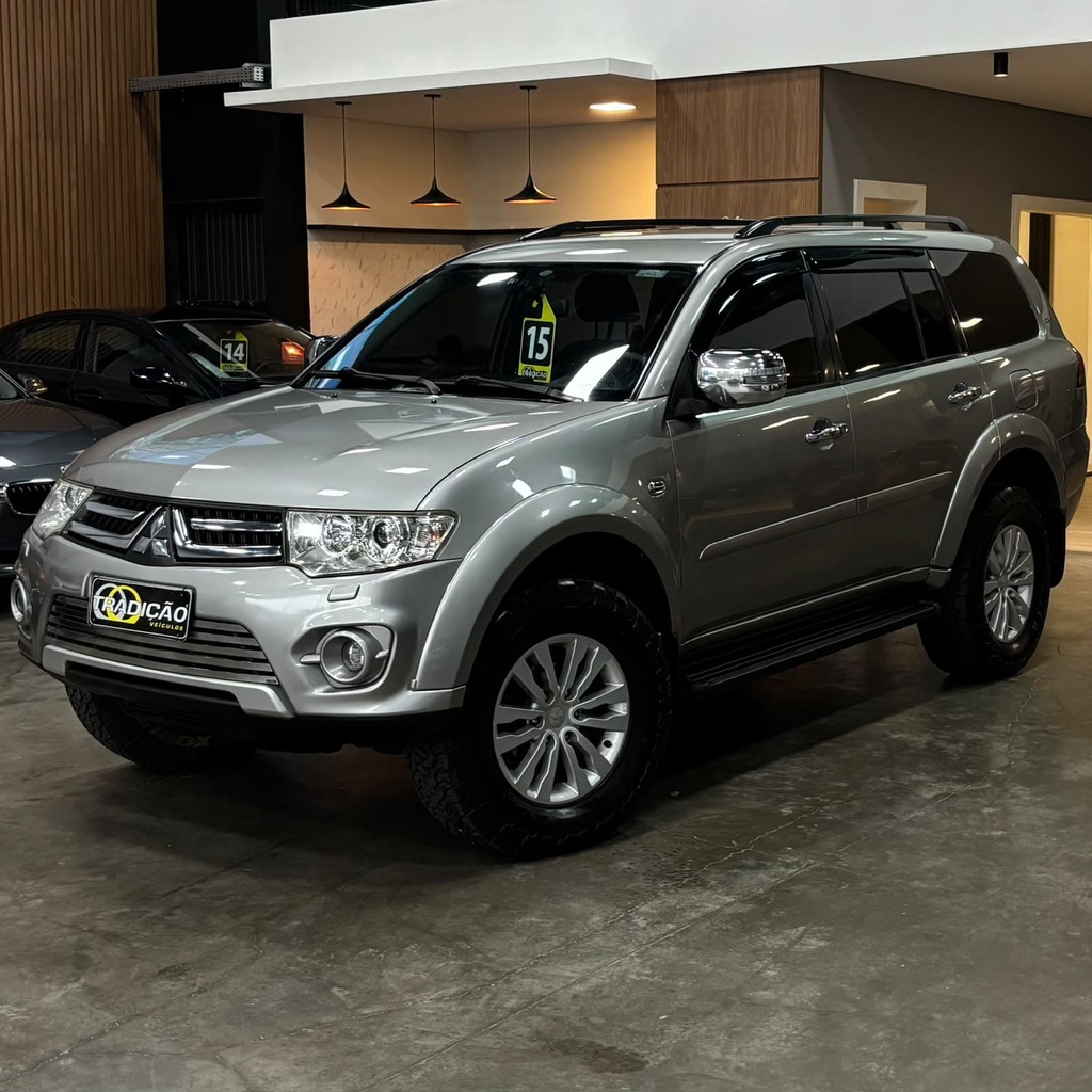 Mitsubishi Pajero Dakar Hpe 3.2 Diesel (Impecável – 7 L – Automática – Bancos em Couro)