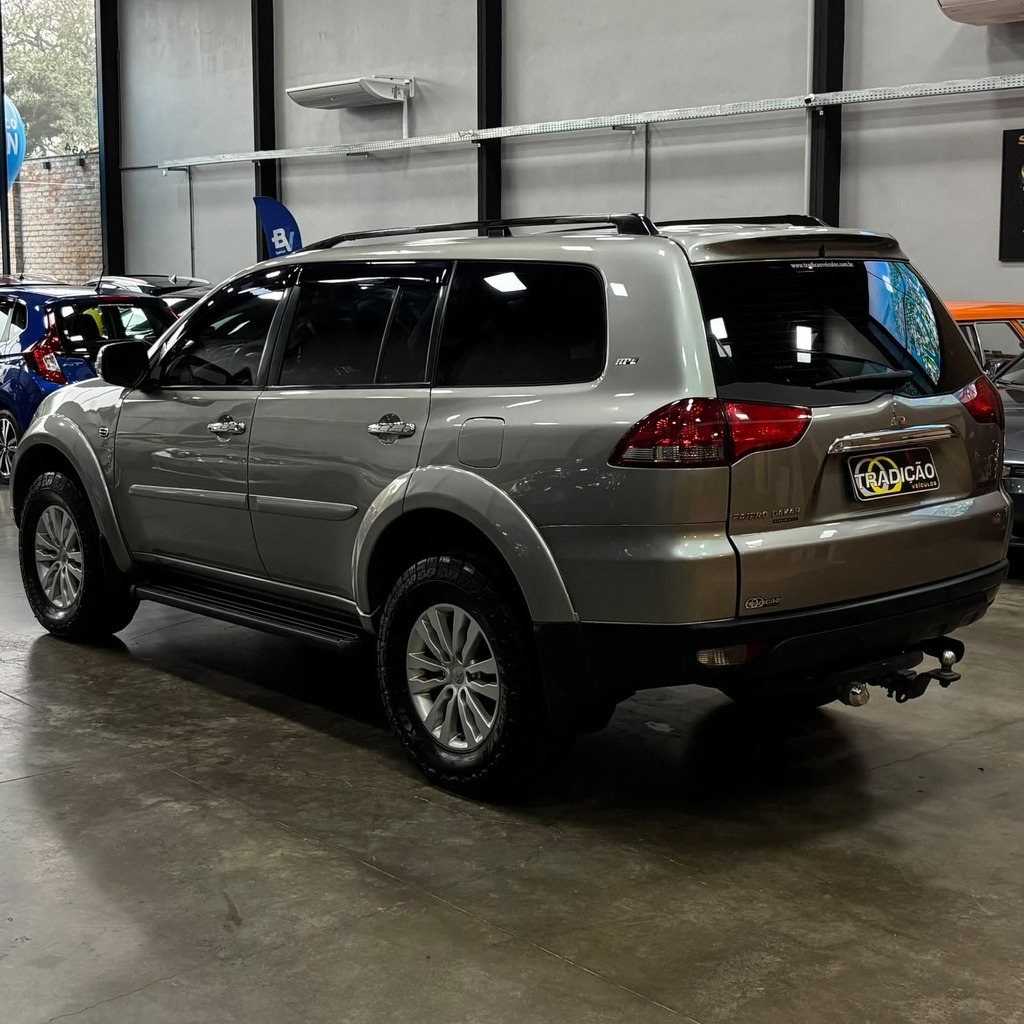 Mitsubishi Pajero Dakar Hpe 3.2 Diesel (Impecável – 7 L – Automática – Bancos em Couro)
