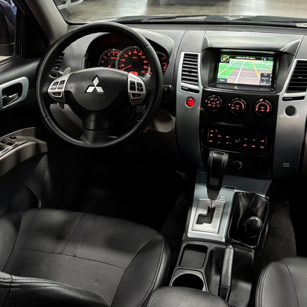 Mitsubishi Pajero Dakar Hpe 3.2 Diesel (Impecável – 7 L – Automática – Bancos em Couro)