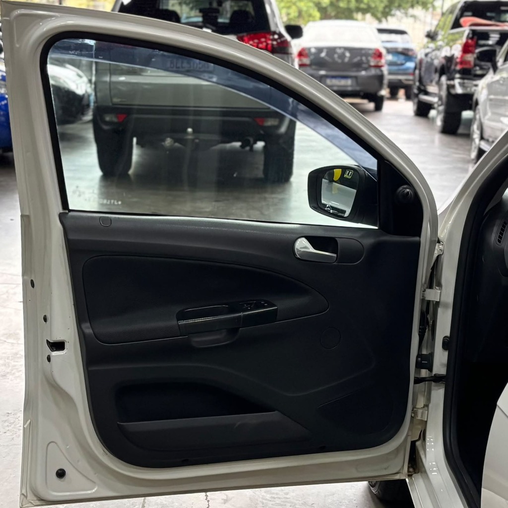 Volkswagen Gol Rallye 1.6 Flex ( Impecável – Completo – Roda de liga)