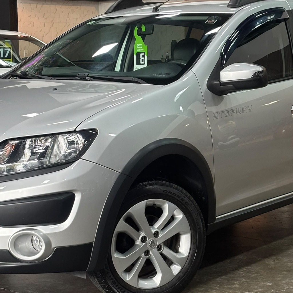 Sandero Stepway 1.6 (Impecável – Completo – Bancos de couro)