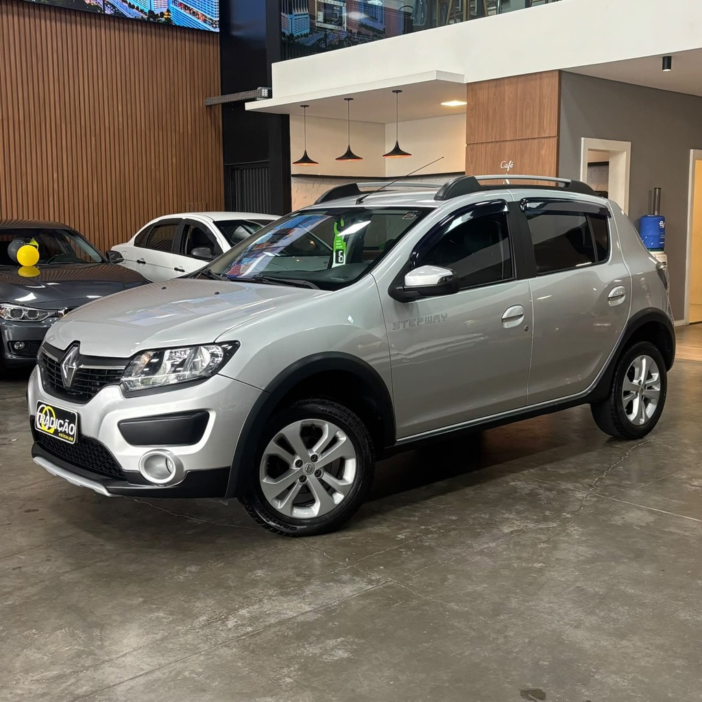 Sandero Stepway 1.6 (Impecável – Completo – Bancos de couro)
