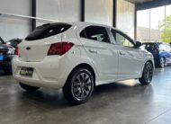 Chevrolet Ônix Joy Black Edition (Versão Exclusiva – Impecável)