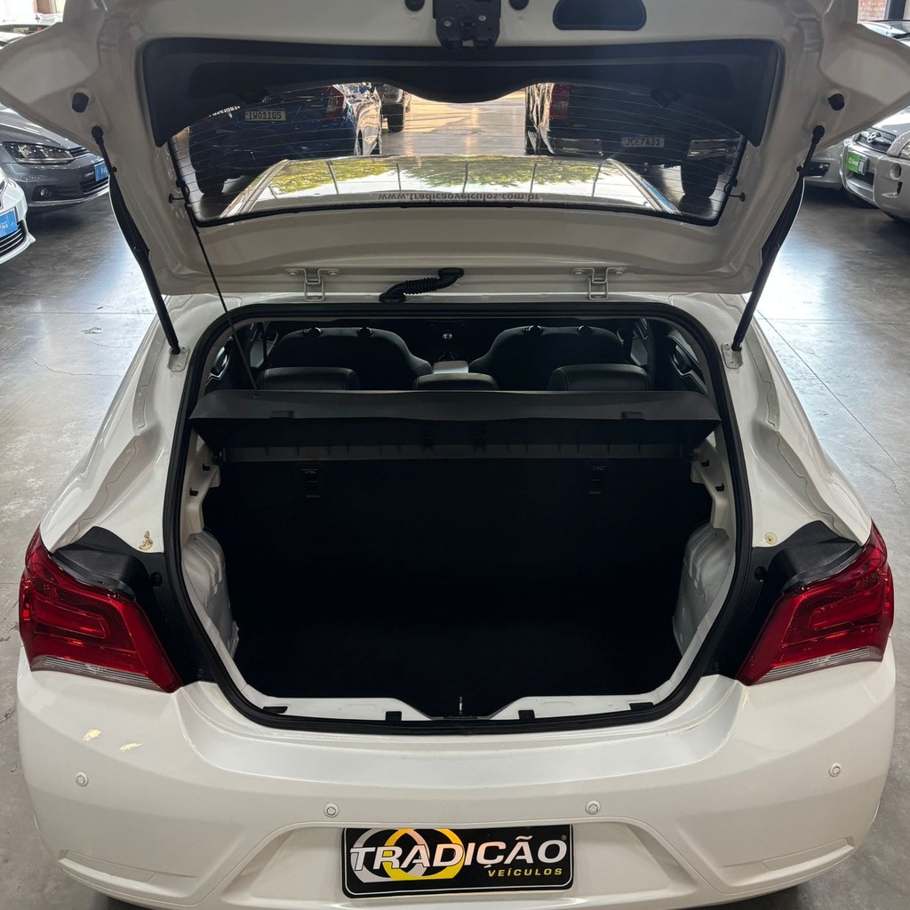 Chevrolet Ônix Joy Black Edition (Versão Exclusiva – Impecável)