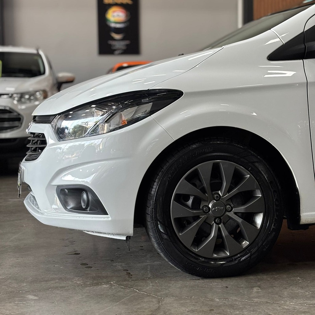 Chevrolet Ônix Joy Black Edition (Versão Exclusiva – Impecável)