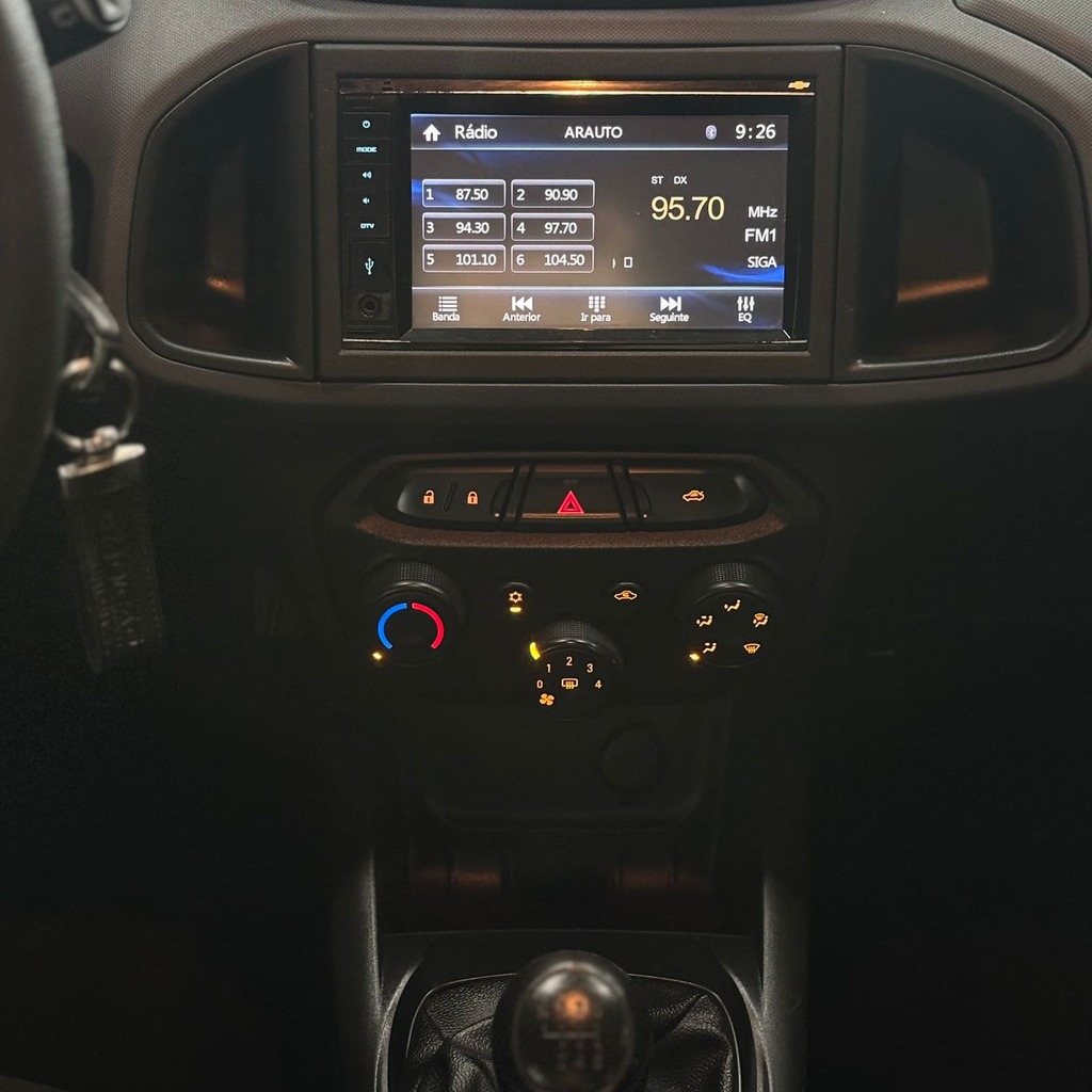 Chevrolet Ônix Joy Black Edition (Versão Exclusiva – Impecável)