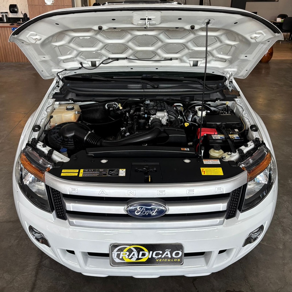 Ford Ranger XLS 2.5 Flex (Impecável – Manual)