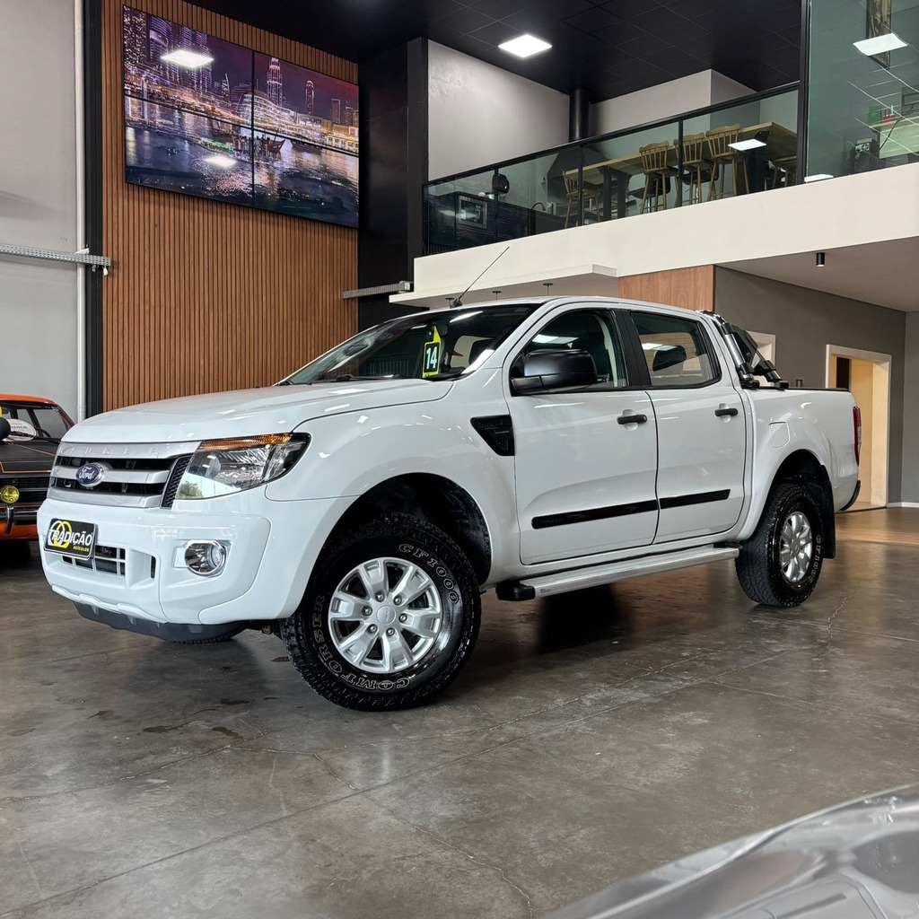 Ford Ranger XLS 2.5 Flex (Impecável – Manual)