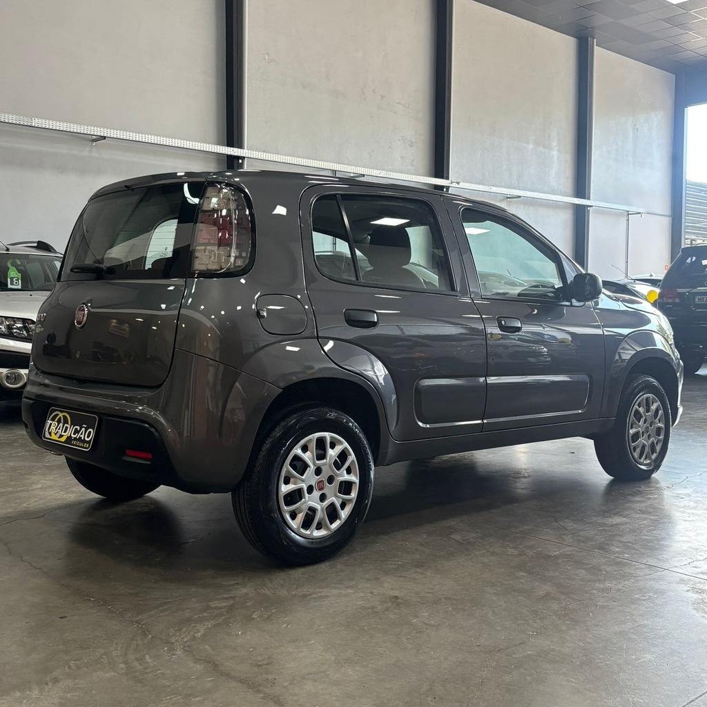 Fiat Uno Attractive 1.0 Fire Flex (Impecável – Km baixa – Pneus zeros)