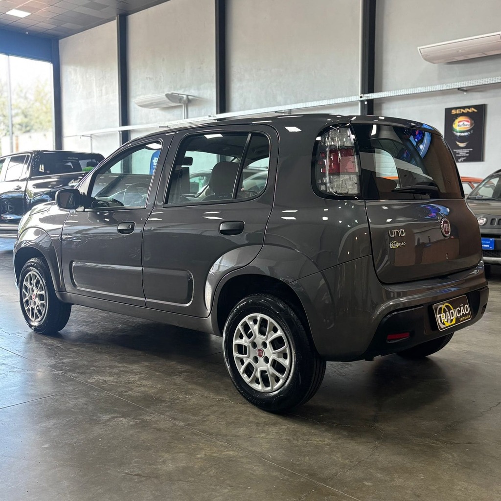 Fiat Uno Attractive 1.0 Fire Flex (Impecável – Km baixa – Pneus zeros)