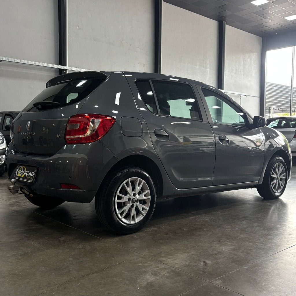 Renault Sandero Expression 1.6 (Impecável – Econômico)