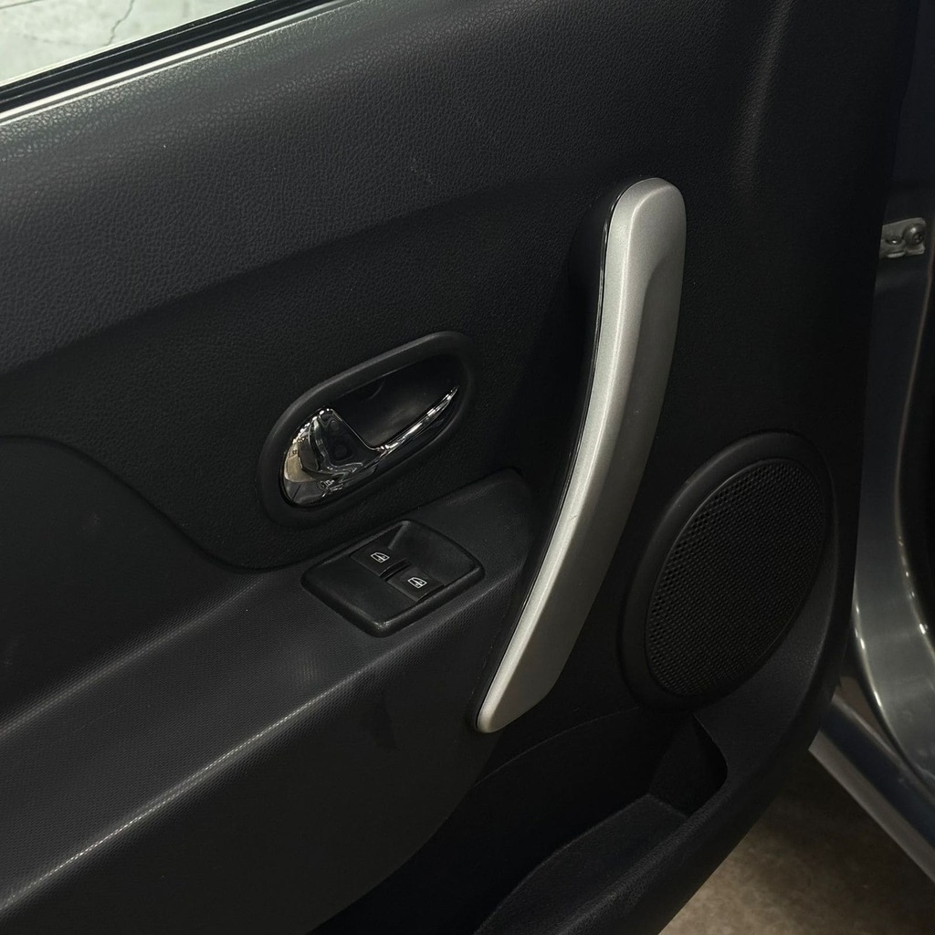 Renault Sandero Expression 1.6 (Impecável – Econômico)