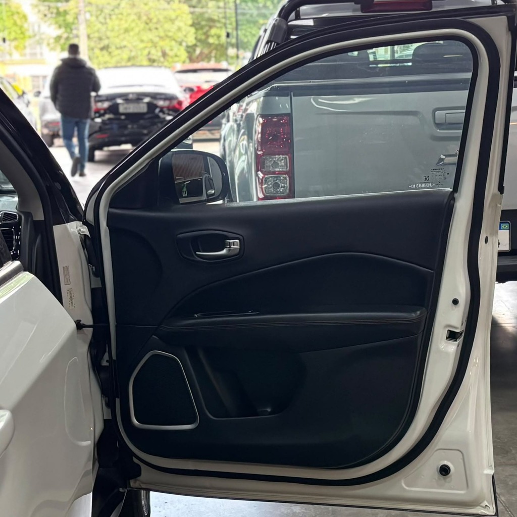 Jeep Compass Limited Flex 2.0 (Impecável – Automática – Bancos em Couro)