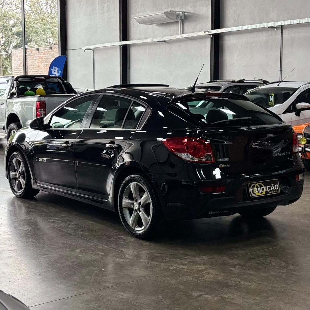 Chevrolet Cruze Ltz Hatch 1.8 Flex (Impecável – Teto Solar – Bancos em Couro – Automático)