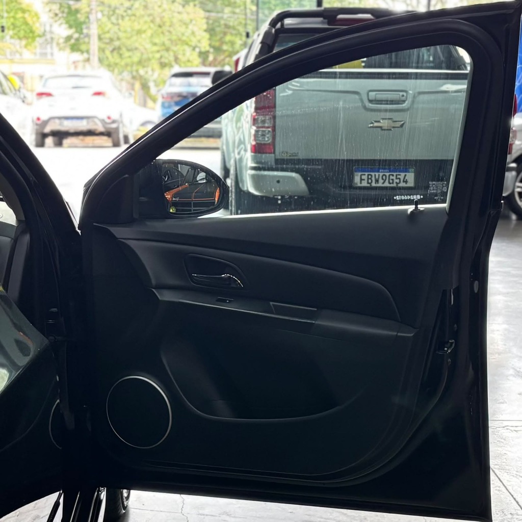 Chevrolet Cruze Ltz Hatch 1.8 Flex (Impecável – Teto Solar – Bancos em Couro – Automático)