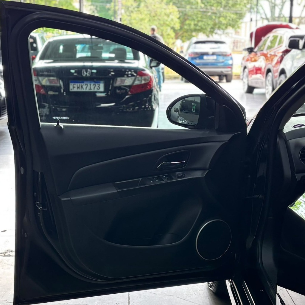 Chevrolet Cruze Ltz Hatch 1.8 Flex (Impecável – Teto Solar – Bancos em Couro – Automático)