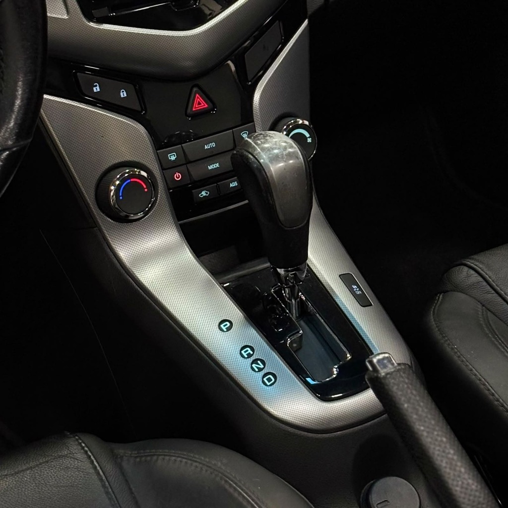 Chevrolet Cruze Ltz Hatch 1.8 Flex (Impecável – Teto Solar – Bancos em Couro – Automático)