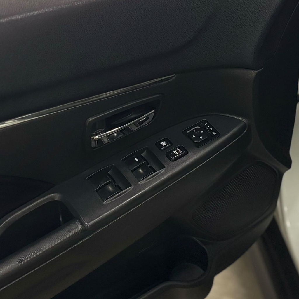 Mitsubishi Asx 4wd Aut 2.0 Gasolina (Impecável – Teto Panorâmico – Roda de Liga – Bancos em Couro)