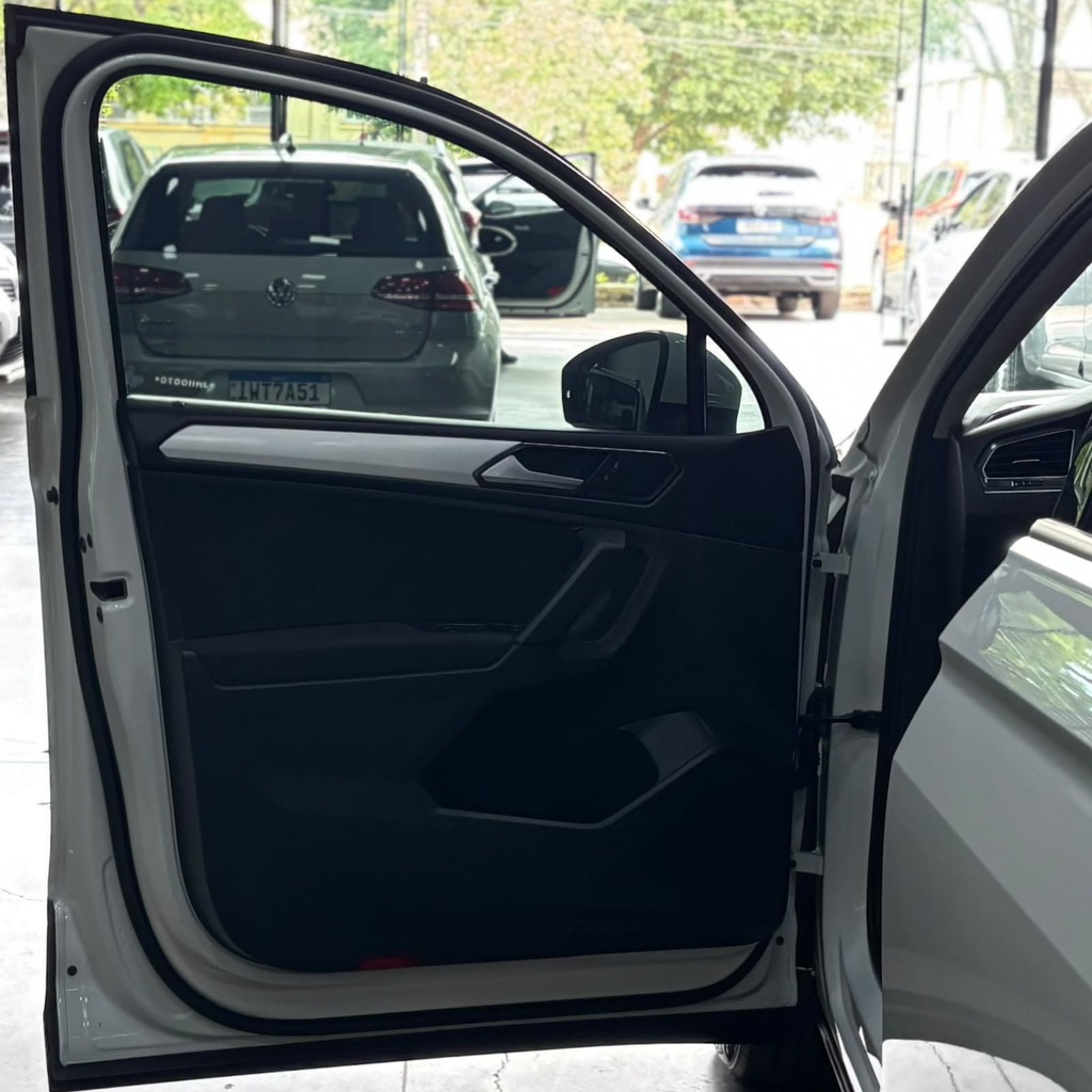 Volkswagen Tiguan Allspace TSi 1.4 Flex 250 (Impecável – 5 Lugares – Automática – Roda de Liga)