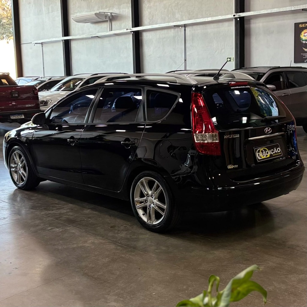 Hyundai i30CW GLS 2.0 Gasolina – (Impecável – Automática – Completa)