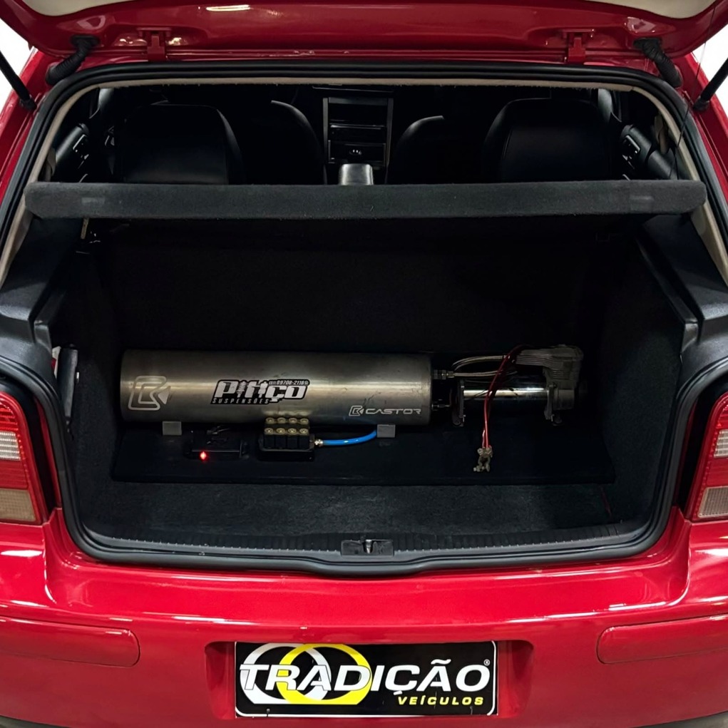 Volkswagen Golf Flash 1.6 Flex 5M (Impecável – Manual – Completo – Susp Ar)