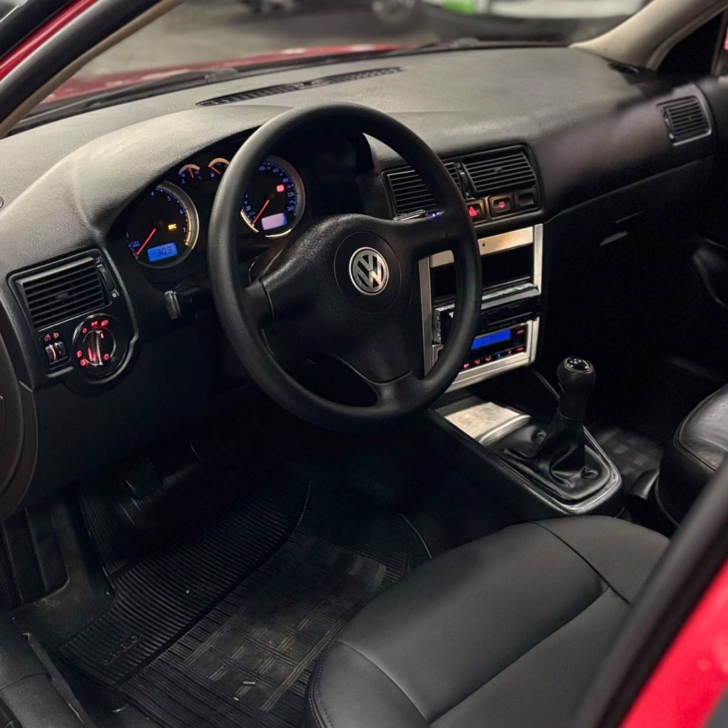 Volkswagen Golf Flash 1.6 Flex 5M (Impecável – Manual – Completo – Susp Ar)