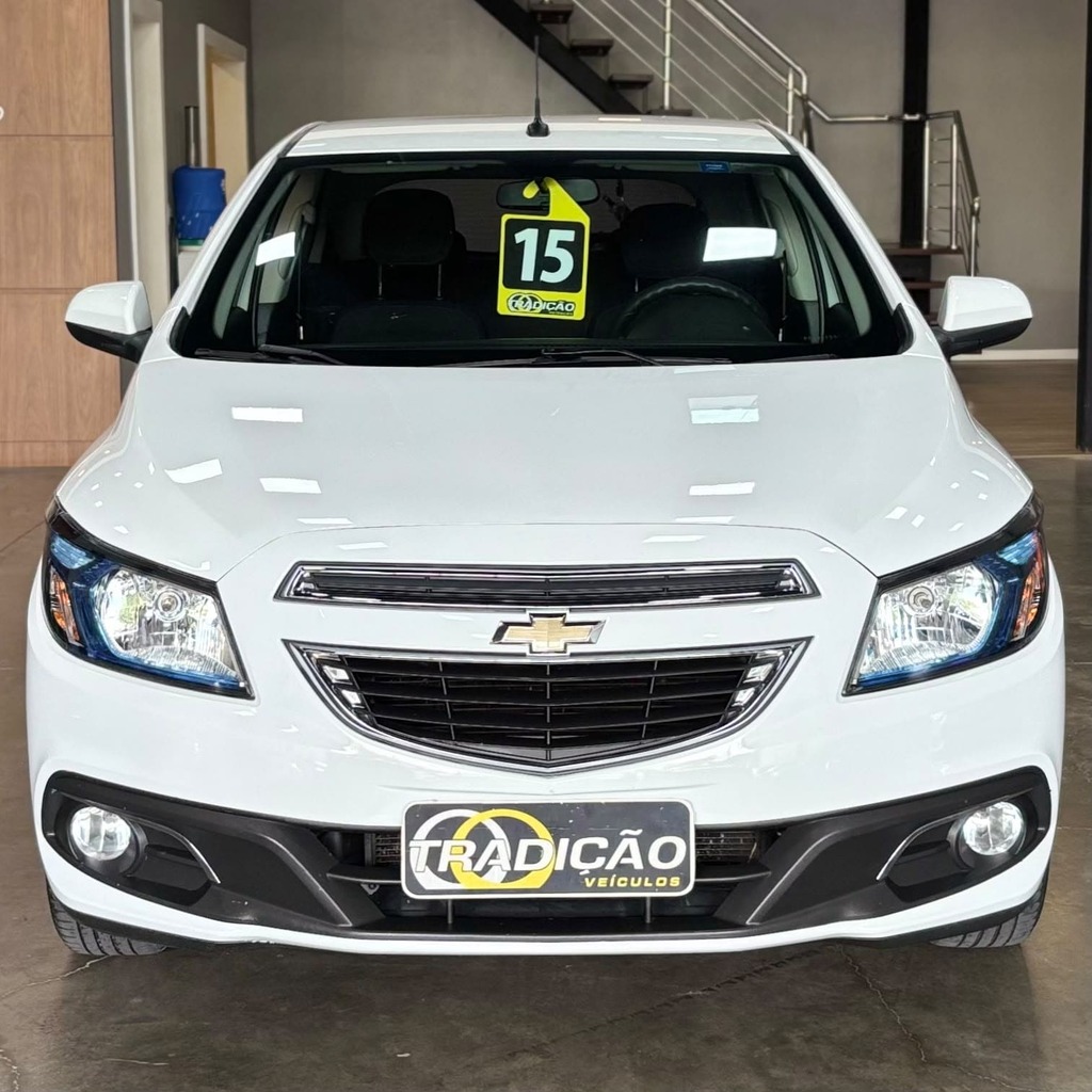 Chevrolet Onix LTZ 1.4 Flex (Impecável – Manual – Roda de Liga)