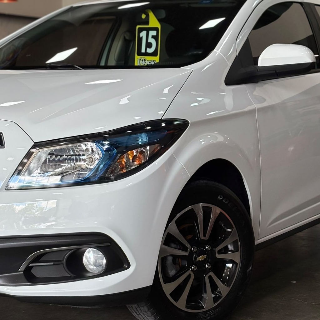 Chevrolet Onix LTZ 1.4 Flex (Impecável – Manual – Roda de Liga)