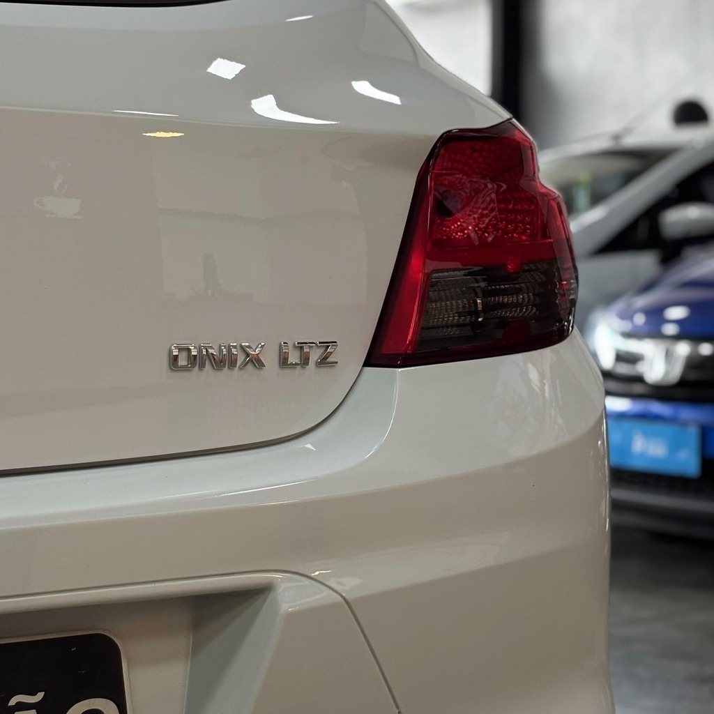 Chevrolet Onix LTZ 1.4 Flex (Impecável – Manual – Roda de Liga)