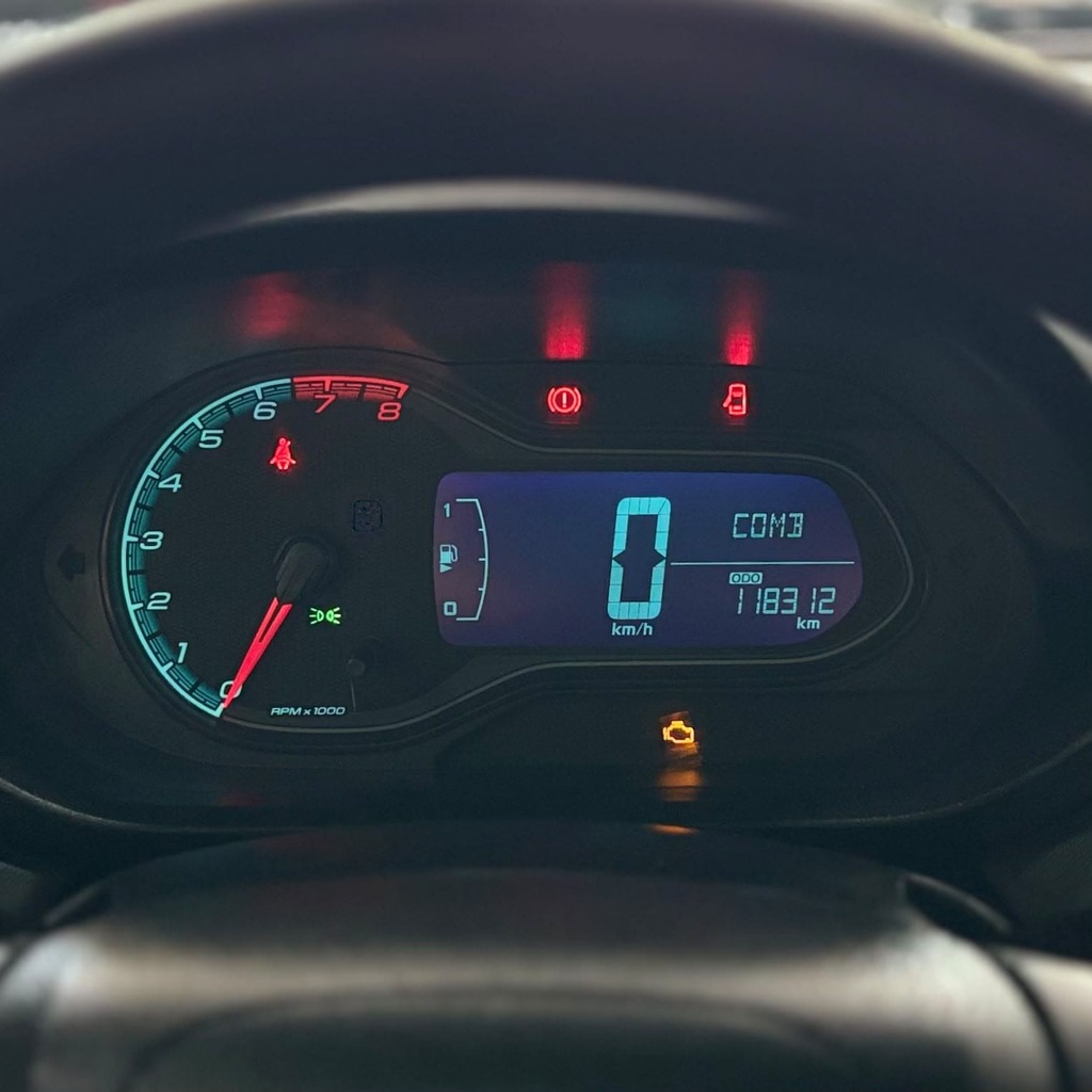 Chevrolet Onix LTZ 1.4 Flex (Impecável – Manual – Roda de Liga)