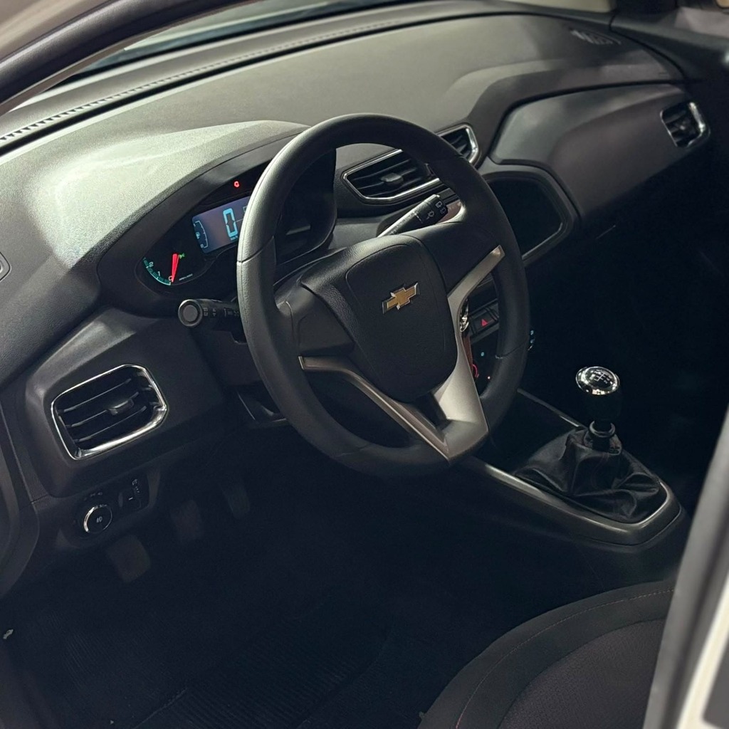 Chevrolet Onix LTZ 1.4 Flex (Impecável – Manual – Roda de Liga)