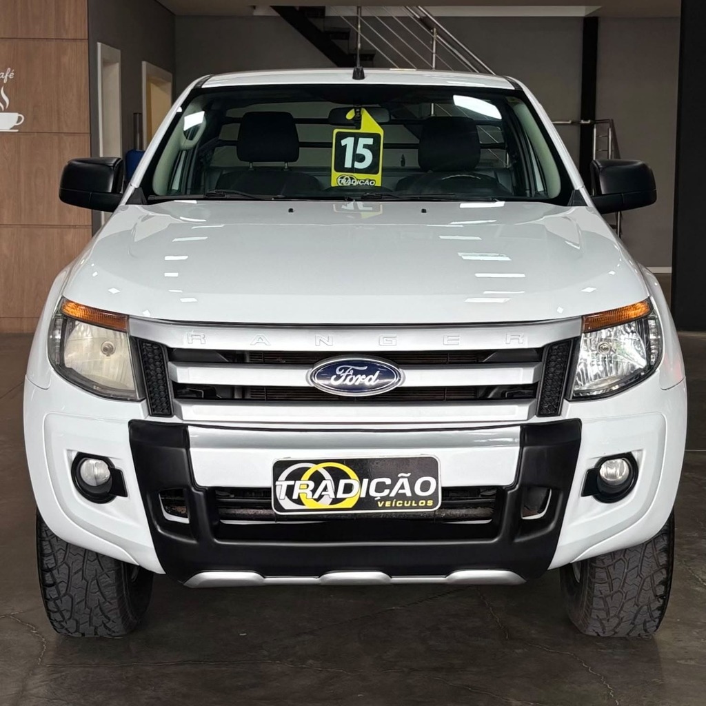 Ford Ranger CS XLS 2.5 Flex (Impecável – Completa – Manual 5M)