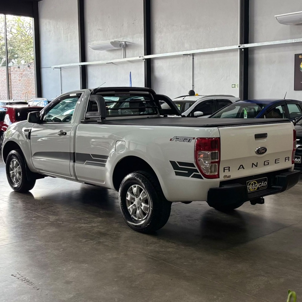 Ford Ranger CS XLS 2.5 Flex (Impecável – Completa – Manual 5M)
