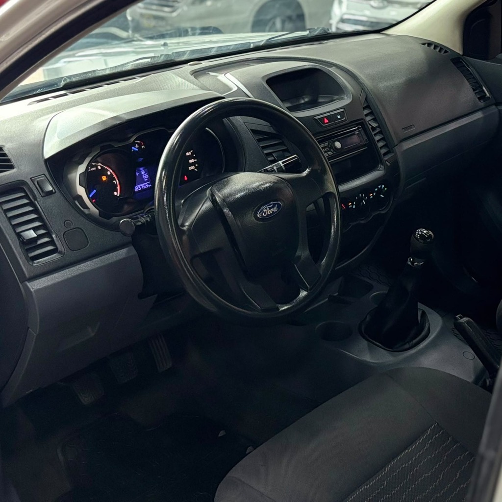 Ford Ranger CS XLS 2.5 Flex (Impecável – Completa – Manual 5M)