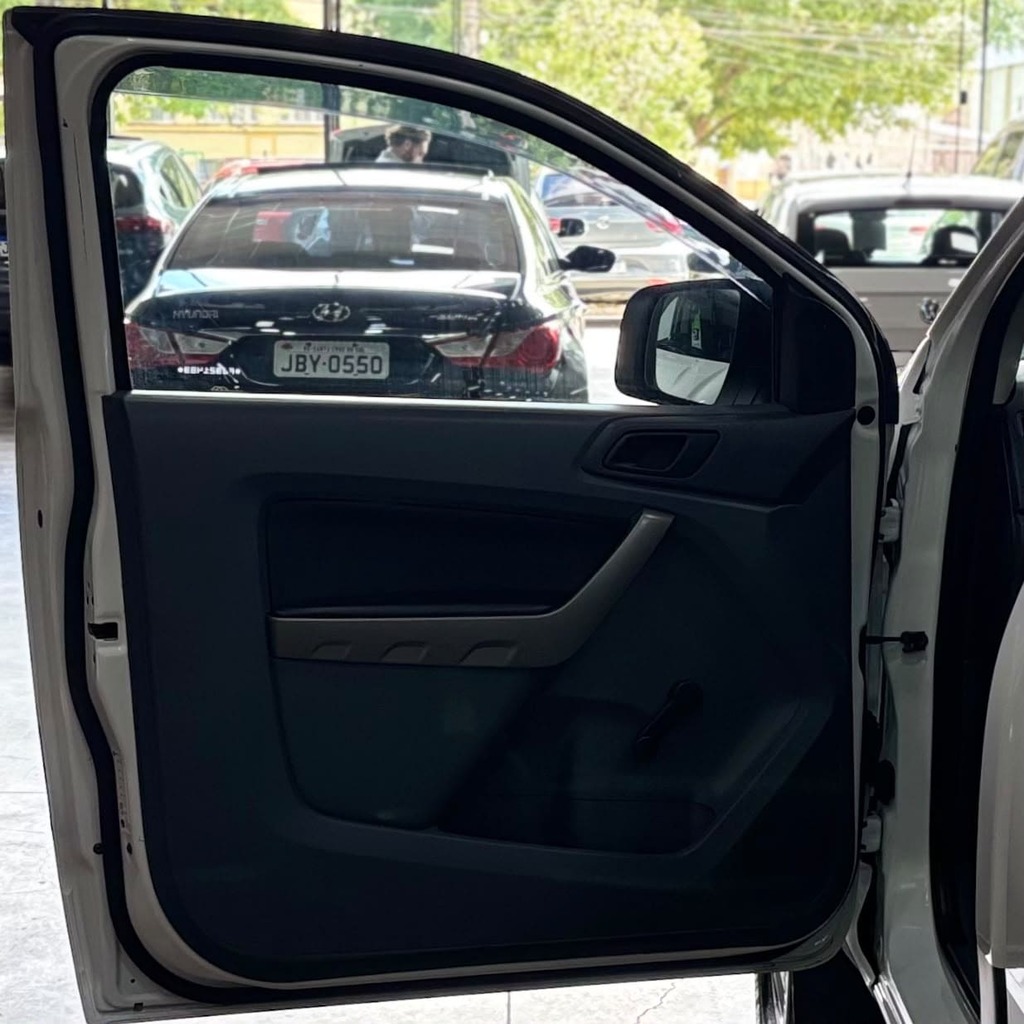 Ford Ranger CS XLS 2.5 Flex (Impecável – Completa – Manual 5M)