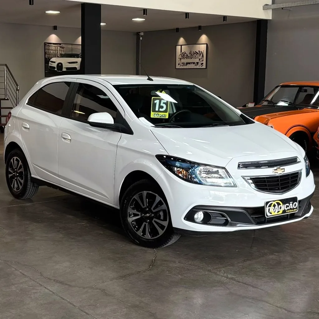 Chevrolet Onix LTZ 1.4 Flex (Impecável – Manual – Roda de Liga)
