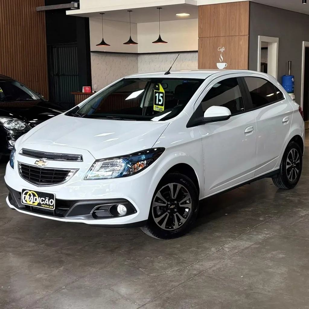 Chevrolet Onix LTZ 1.4 Flex (Impecável – Manual – Roda de Liga)