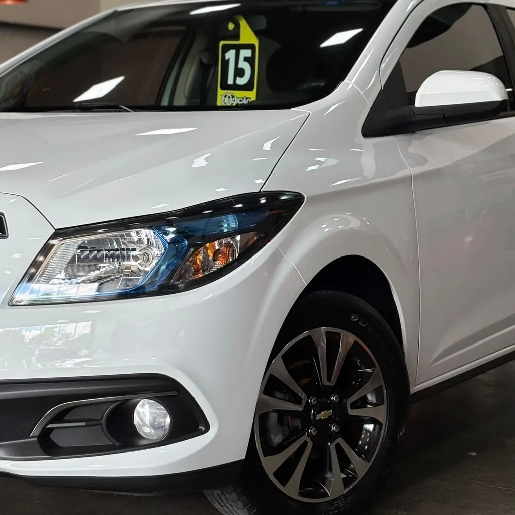Chevrolet Onix LTZ 1.4 Flex (Impecável – Manual – Roda de Liga)