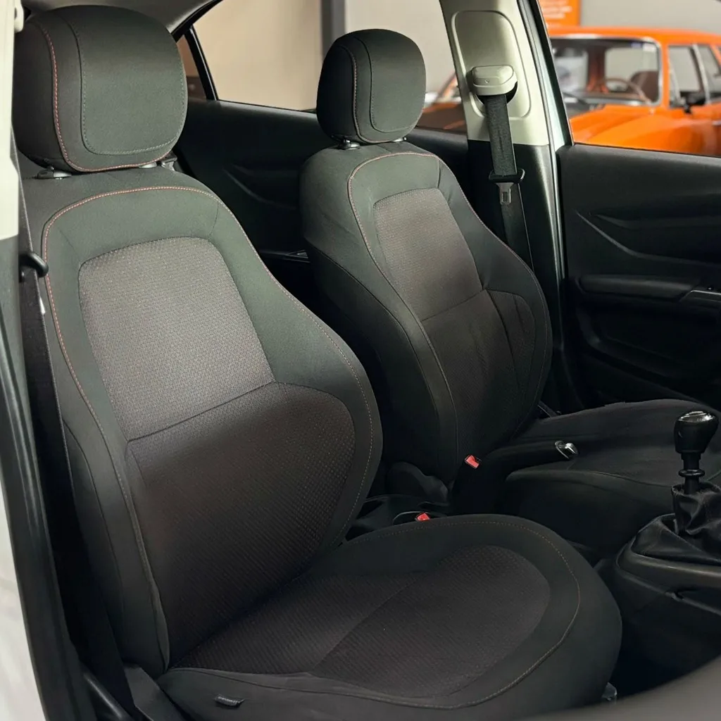 Chevrolet Onix LTZ 1.4 Flex (Impecável – Manual – Roda de Liga)