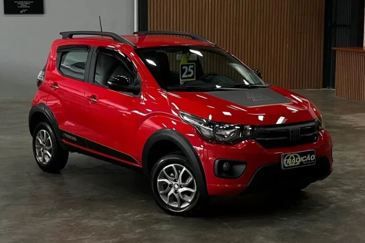 Fiat Mobi Trekking 1.0 Flex (Impecável – Completo – Manual – Rodas de Liga)