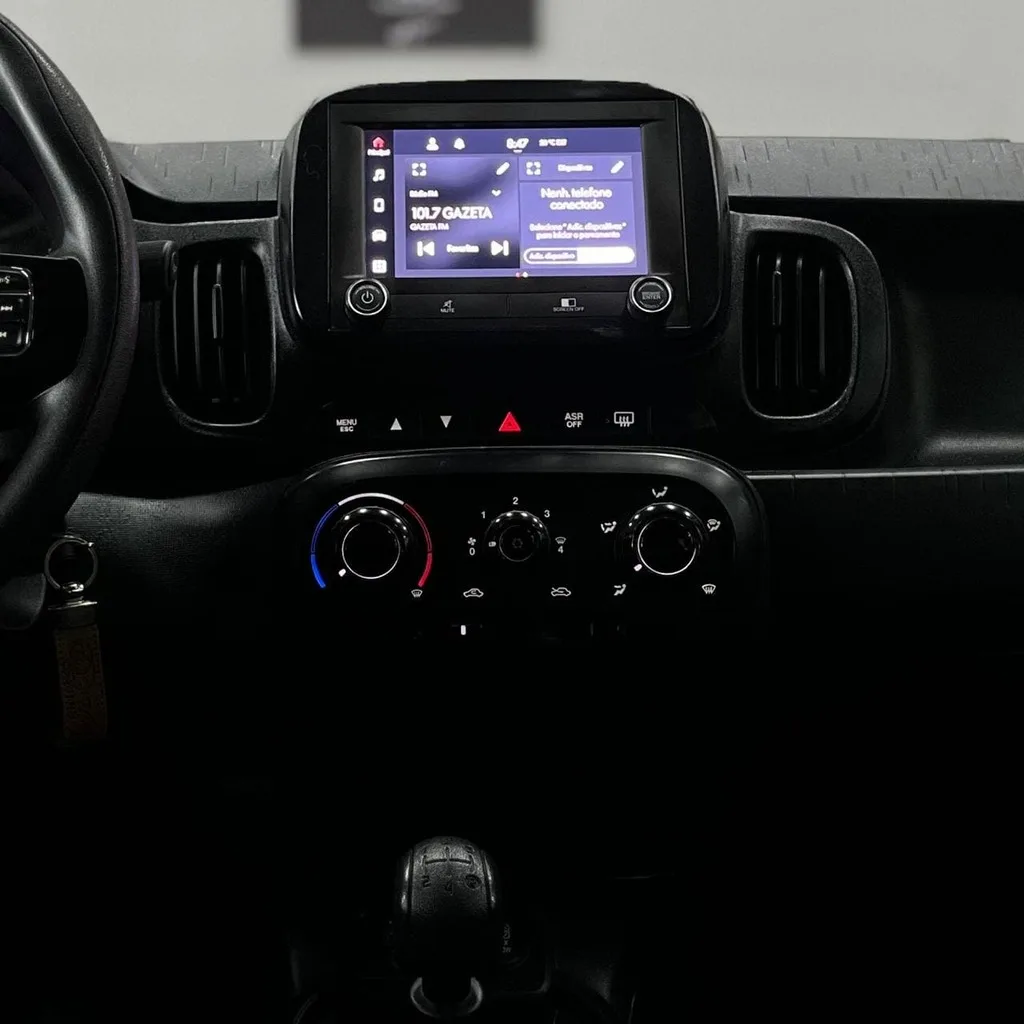Fiat Mobi Trekking 1.0 Flex (Impecável – Completo – Manual – Rodas de Liga)
