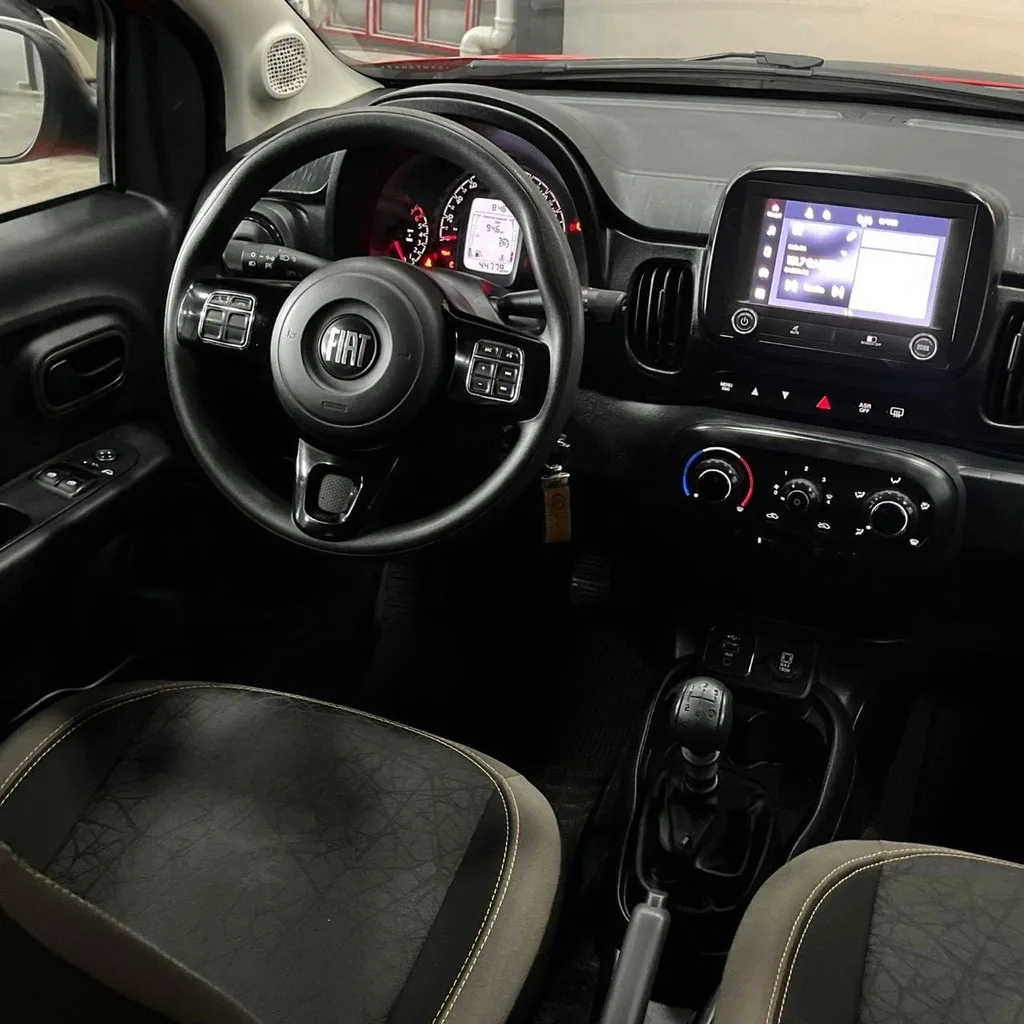 Fiat Mobi Trekking 1.0 Flex (Impecável – Completo – Manual – Rodas de Liga)