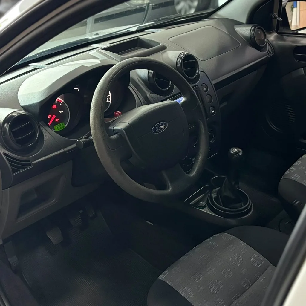 Ford Fiesta Rocam Hatch 1.0 Flex 4P (Completo – Manual – Impecável)