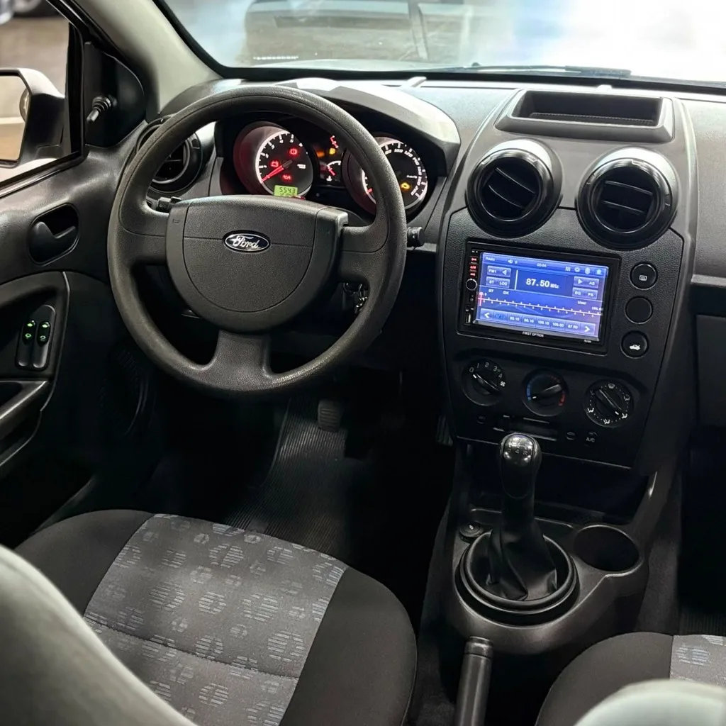 Ford Fiesta Rocam Hatch 1.0 Flex 4P (Completo – Manual – Impecável)