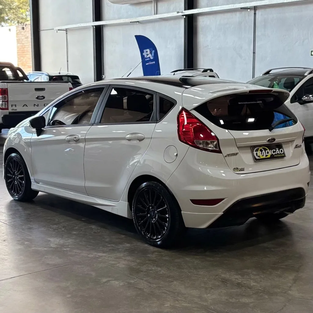 Ford Fiesta Sport Hatch 1.6 Flex 4P 5M (Impecável – Manual – Baixa Km)